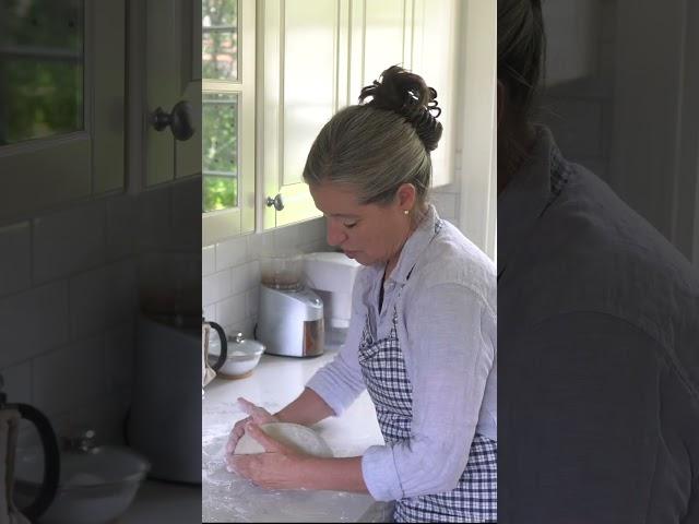 How to Easily Shape of Your Sourdough Bread