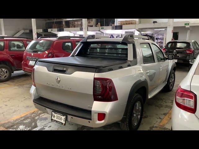 In-Depth View at the 2022 Renault Oroch ZEN / 2.0L 4 Cylinder Pick Up Truck