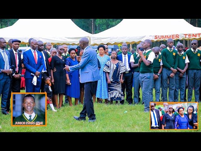 KISII SCHOOL CHOIR BREAKS DOWN INTO TEARS AS THEY BID FAREWELL TO THEIR BELOVED FELLOW