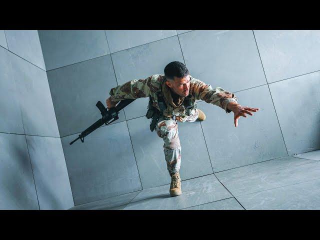 Soldier Wakes up Trapped in a Room That Breaks The Laws of Physics