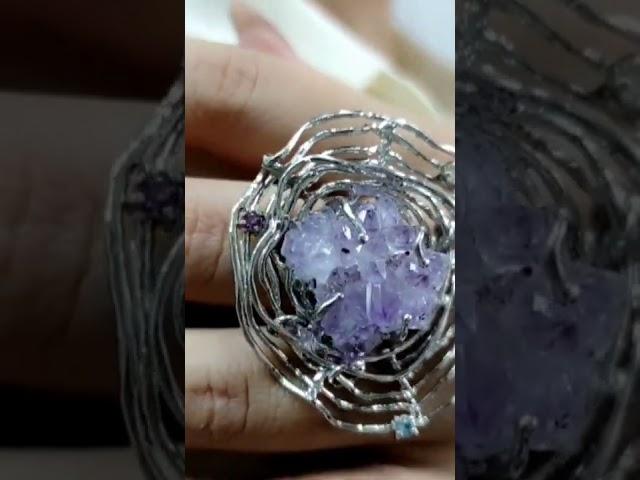 Хрустальный мир  - серебрянные ювелирные украшения с аметистом ручной работы бренда Сила природы
