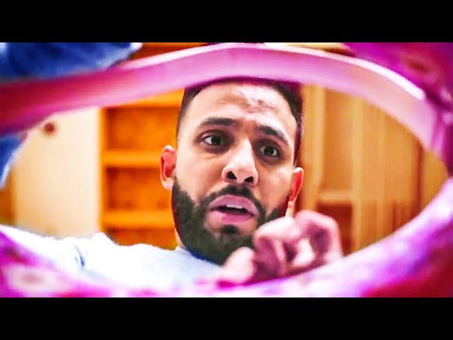 ЖУТКИЙ МУСОР В СУМОЧКЕ У ДЕВУШЕК!! || Anwar Jibawi