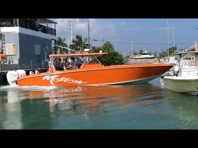 How did he do that?!?! (INSANE BOAT PARKING SKILLS!!!)