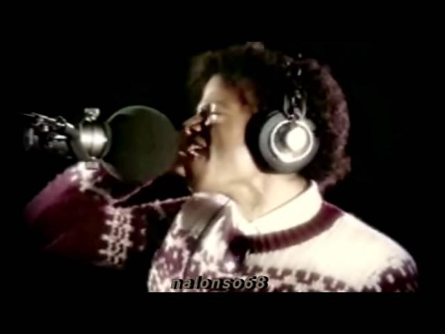 MJ in the studio ( rare video footage slow motion)