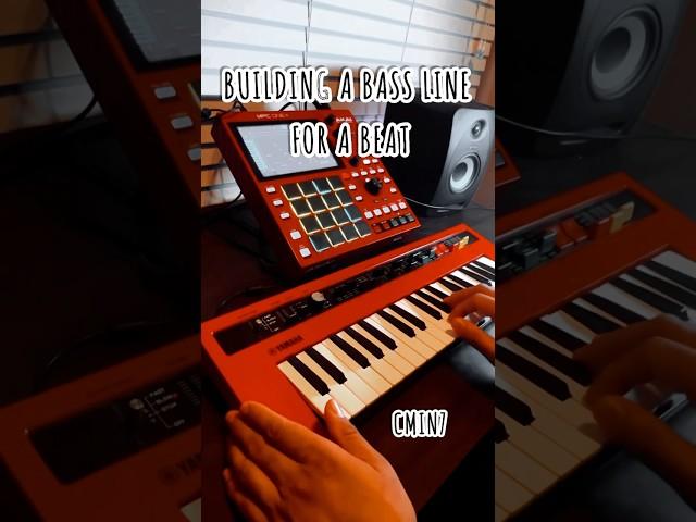 Creating a Bass line for a Hip Hop/ Trap beat #mpc #yamaha #beats
