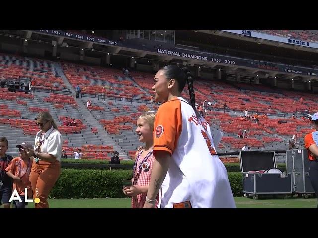  Suni Lee meeting with young Auburn fans before the Tigers kickoff against Oklahoma