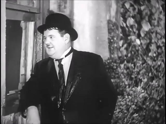 Laurel and Hardy - Ollie gets splashed with water - Helpmates (1932)