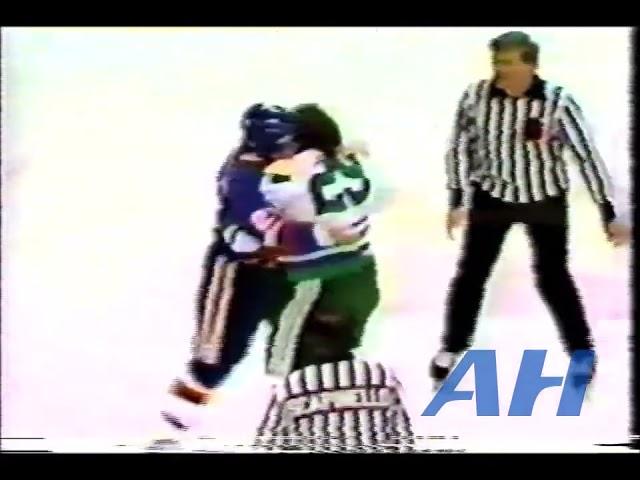 NHL Oct. 29, 1981 Jack McIlhargey,HFD v Hector Marini,NYI Hartford Whalers New York Islanders