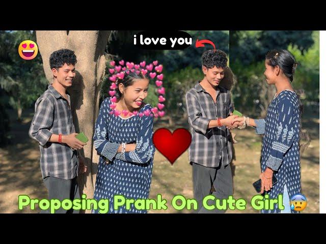 Proposing Prank On Cute Girl  || Gf Ban Gayi  || Sanjeev Vlogs