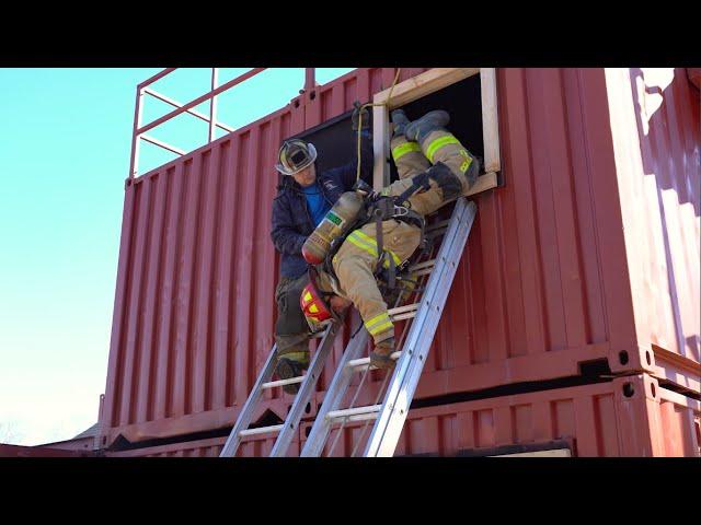 Firefighter Safety and Survival Training: Self-Rescue Techniques for Window Hangs and Ladder Bails