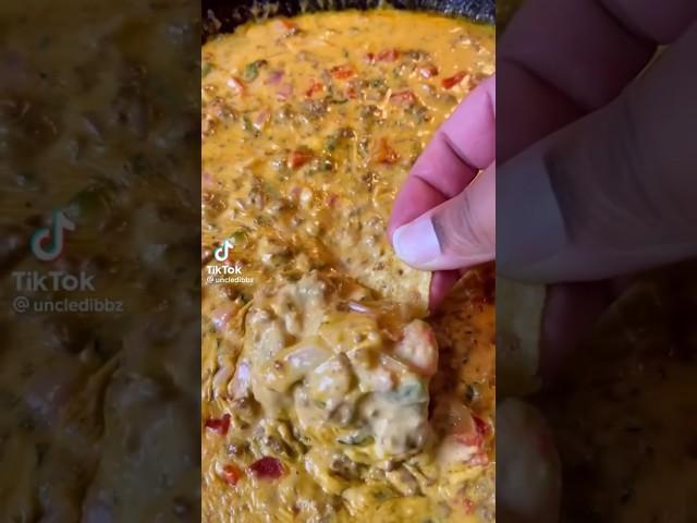 Uncle Dibbz Queso de Mayo, it’s soooo good! #shorts #mexicanfood #queso #cincodemayo