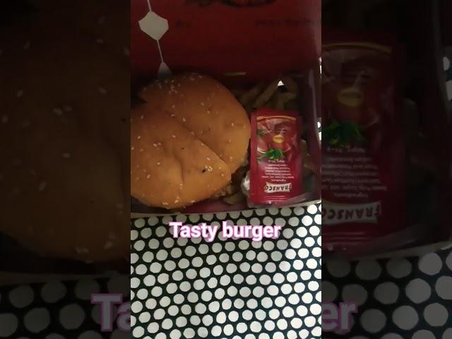 Eating burgers | #subscribe #love #food #burger | Baby fairy (Ayesha)