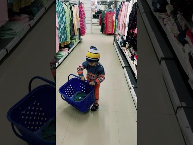 ||Savvy ki shopping ho rhi h mall me#youtubeshorts #shorts #trending #vi#cutebaby #kids #shopping||