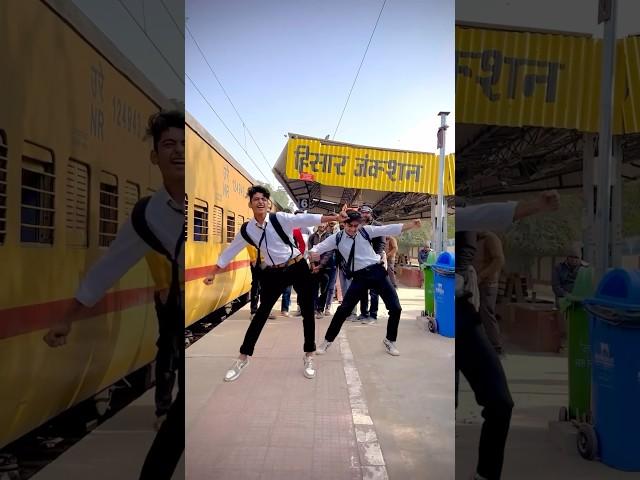 Kallo || Ajay Hooda #shorts #ytshorts #dance #danceinpublic #anshkukreja #haryanvi #kallo
