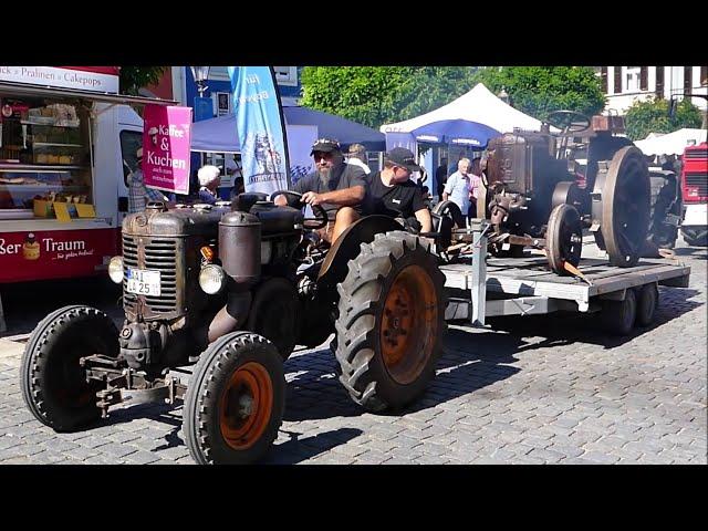 Highlights bei der Oldtimer Bulldog Rundfahrt durch Langquaid mit fettem Traktor Sound