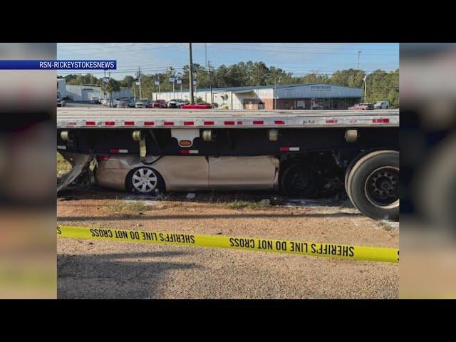 Slocomb man dead in Dothan chase, wreck