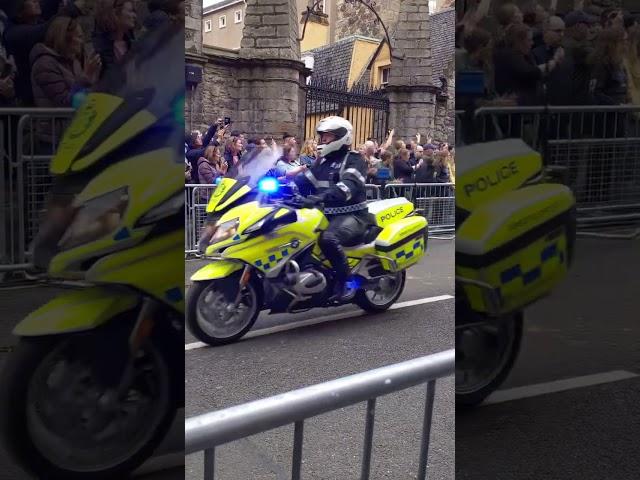 Queens funeral cortège going down the royal mile to holyrood palace