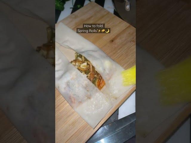 How to fold Spring Rolls🫔 #springroll #iftar #iftarrecipe #zaynabcooks  #youtubeshorts