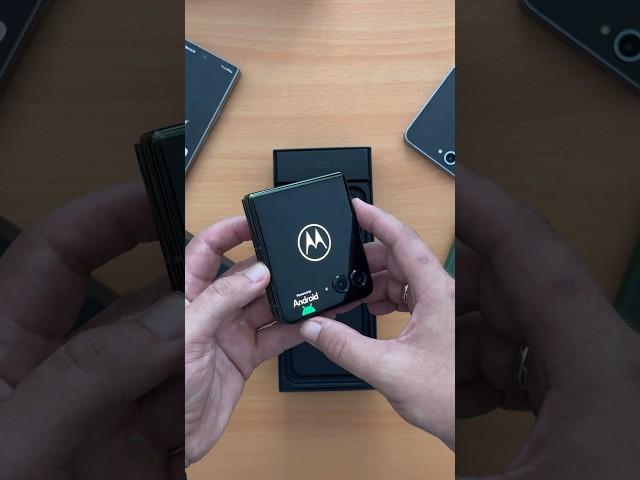 Motorola RAZR 50 Ultra Unboxing Video  #motorola #razr50ultra #unboxing #in2mobile