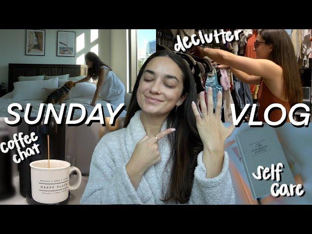 a realistic sunday in my life: I'M ENGAGED! coffee chat, fall dessert, self care, cleaning, work!