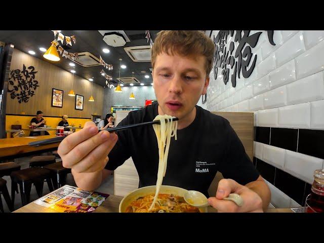 Trying Hong Kong Famous Beef Noodles! 