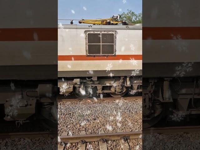 Indian locomotive class WAP-7. Help to reach 100,000 followers by liking and subscribing.