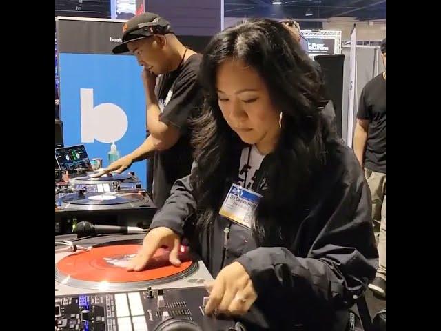 DJ Traps & Deeandroid - Freestyle Scratch at NAMM (2022)