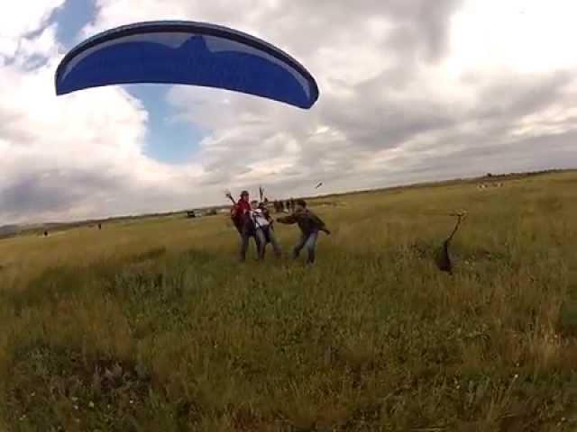 Paragliding, Тандем - пилот Николай. Взлёт.                  GOPR0933