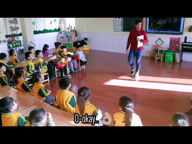 Teaching English at a kindergarten in China.. (Kindergarten students 5 to 6 years old).