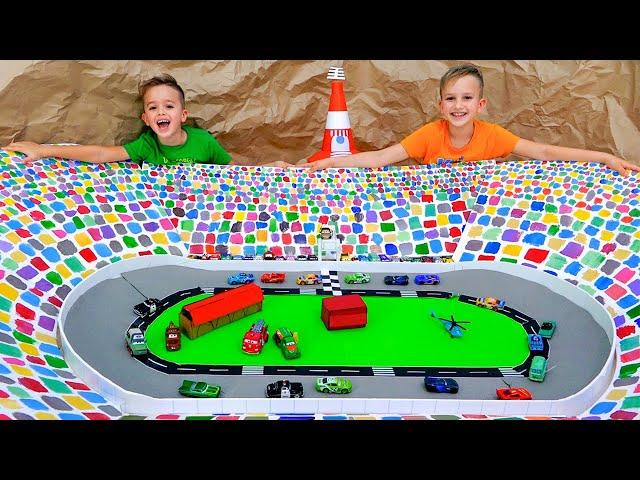 Vlad and Niki play with Toy Cars and build Speedway Track