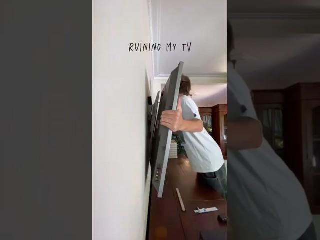 GRAFFITI CHARACTERS ON A TV  #graffiti #graffitiart #shorts