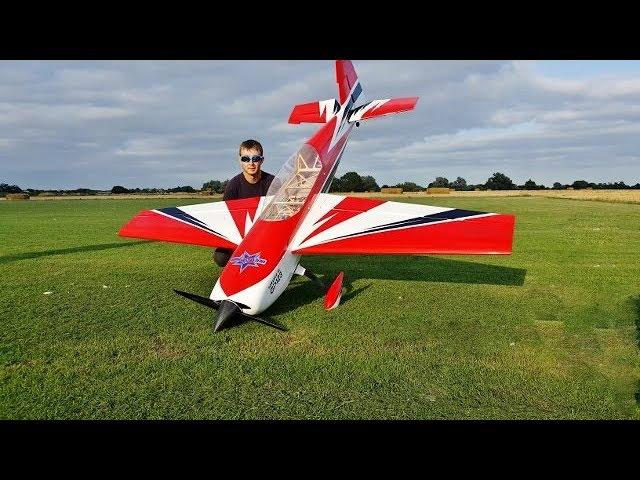 DEANO FLYING HIS EXTREME FLIGHT EXTRA 330 104" - GP 123cc - RC 3D AEROBATICS - 2018