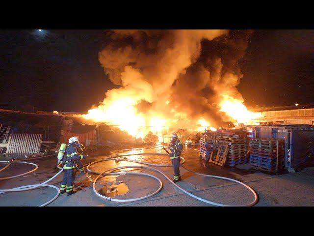 Großbrand in der Billstraße in Hamburg Rothenburgsort