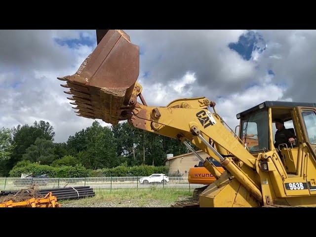 Used Caterpillar 963b 2000 Tracked loader | equippo.com