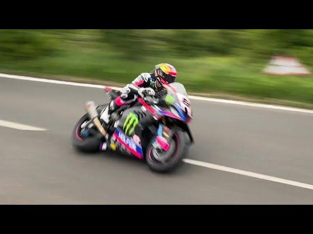 Superbike TT 2025 - Dunlop, Hickman & Todd Owning 11th Milestone | 4K