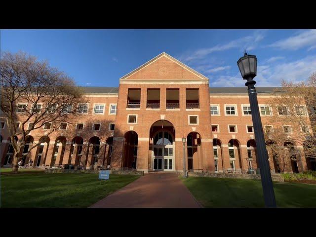 Student-Guided Tour of Kenan-Flagler Business School