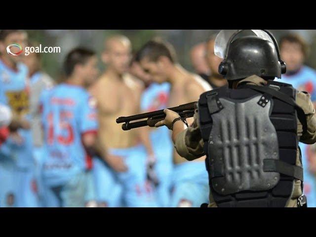 Players fight with armed police - Arsenal v Atletico Mineiro