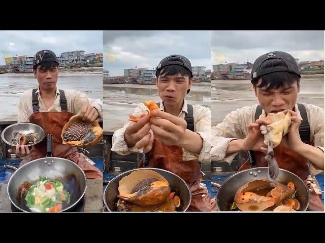 Chinese people eating - Street food - "Sailors catch seafood and process it into special dishes" #26