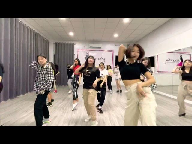 K-pop dance от наших звёздочек 