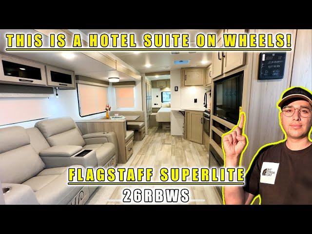 FLAGSTAFF SUPERLITE 26RBWS THIS IS THE PERFECT COUPLES TRAVEL TRAILER UNDER 30FT. AMAZING STORAGE