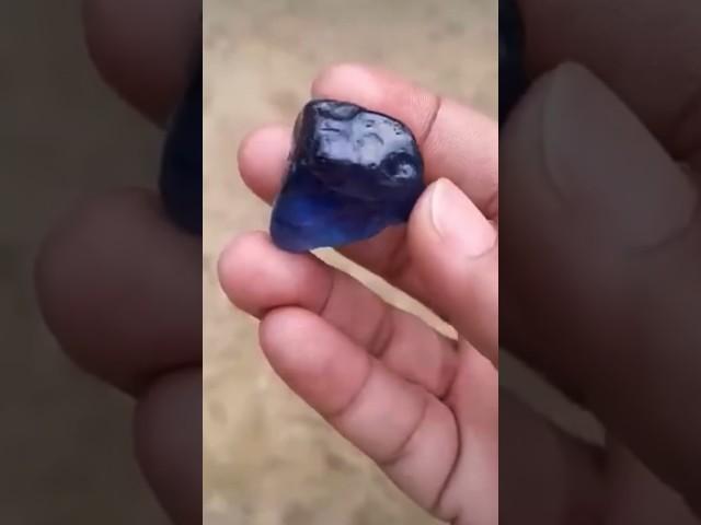 Massive Ceylon Blue Sapphire #shorts #bluesapphire #ceylongems #srilankagemstones #usa #uk #germany