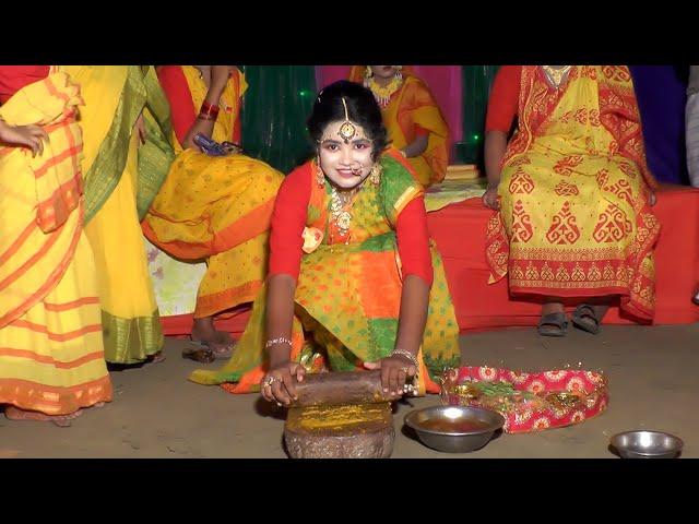 হলুদ বাটো মেন্দি বাটো বাটো ফুলের মৌ || Bangladeshi Village Wedding || Biyer Gaan || গ্রামের বিয়ে