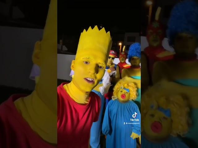 ME CRITICAN MUCHO  / Los SIMPSONS #memoaponte #cosplay #disfraces #disney #lossimpson #homero