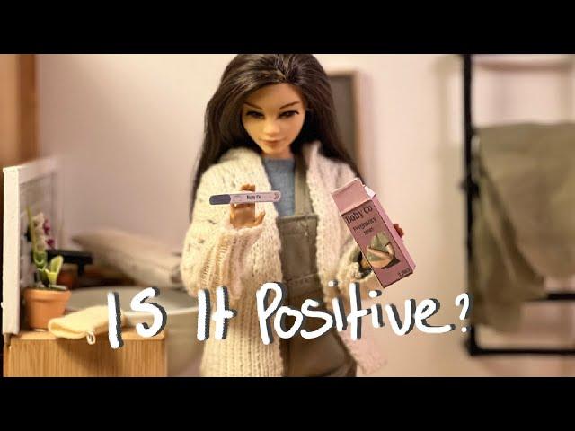 Barbie - Clay and Hayley Ep: 7 Is it positive?!  Roleplay Ken & Barbie family Role play