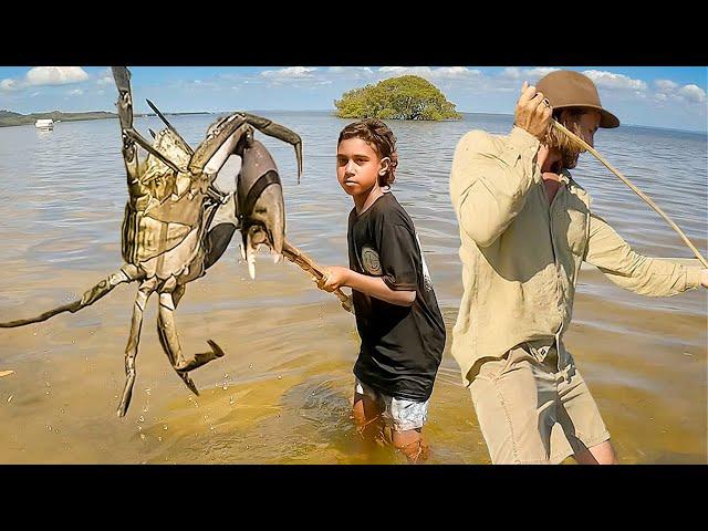 Exploring Aboriginal MUD CRAB hunting with hand spears