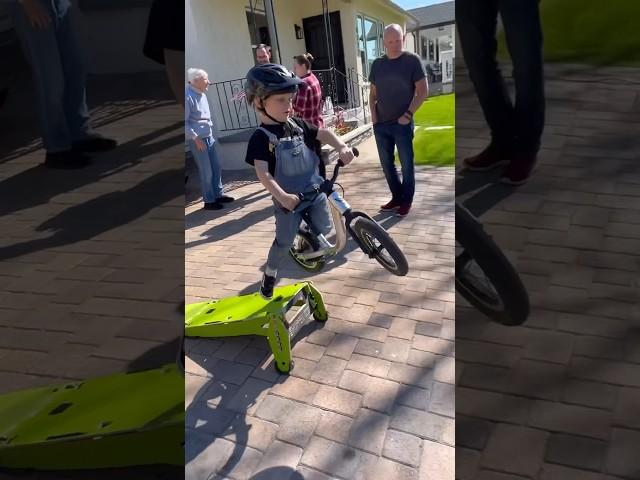 Balance bike whips for the neighbors  #kidsonbikes #balancebike #bikejump #kidsbike