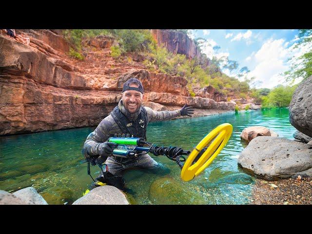 Exploring Arizona's HIDDEN Desert OASIS!! (underwater Finds)