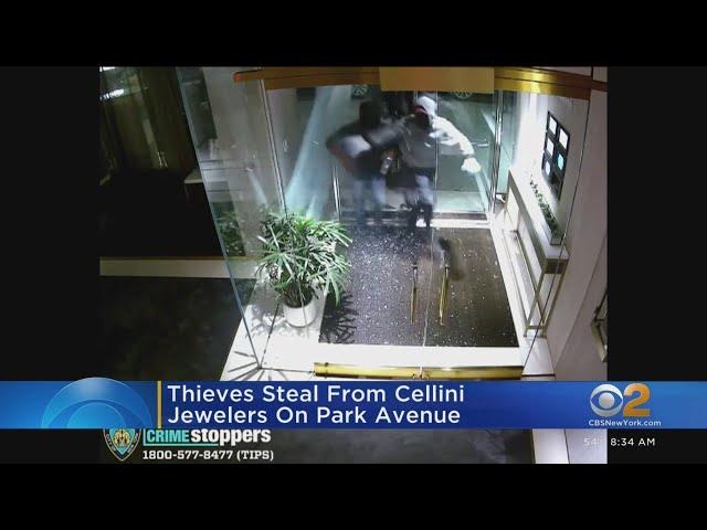 Caught on Video: Smash and grab at Manhattan jewelry store