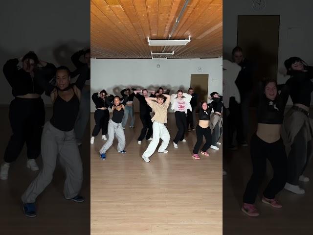 back on track with the fam ️ joining this amazing dance challenge by @kevinbannier_  #mdstudios