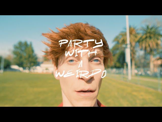 Peet Montzingo - PARTY WITH A WEIRDO (official music video)